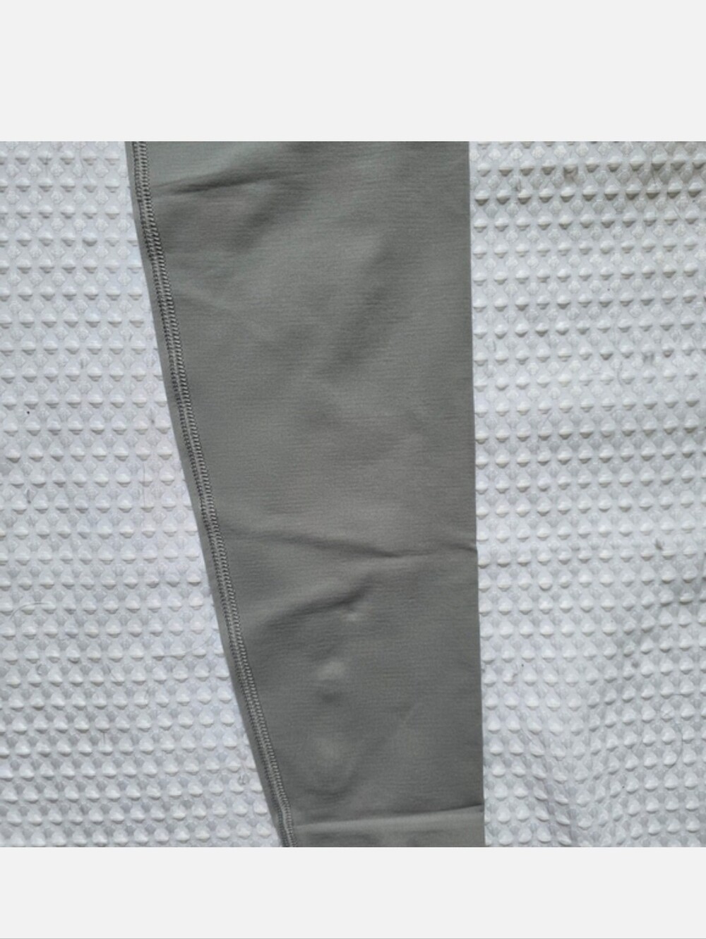 Gymshark Olive Leggings with Pink Logo Waistband - Picture 4 of 11